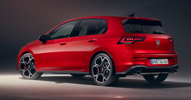 Volkswagen Golf MK8.5 本周末于 ACE 2025 本地首发亮相, 同时有标准版 R-Line 与性能版 Golf GTI, 实体按键回归