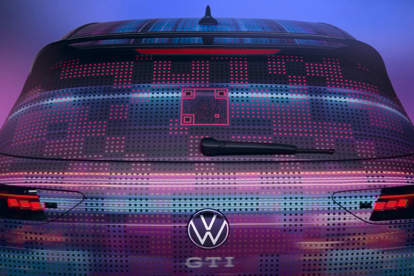 2025 Volkswagen Golf GTI 小改款伪装车亮相！搭全新大尺寸中控屏、重新采用实体按钮、语音助手集成 ChatGPT 244163