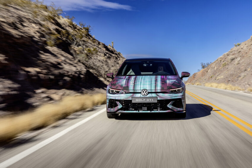 2025 Volkswagen Golf GTI 小改款伪装车亮相！搭全新大尺寸中控屏、重新采用实体按钮、语音助手集成 ChatGPT 244160