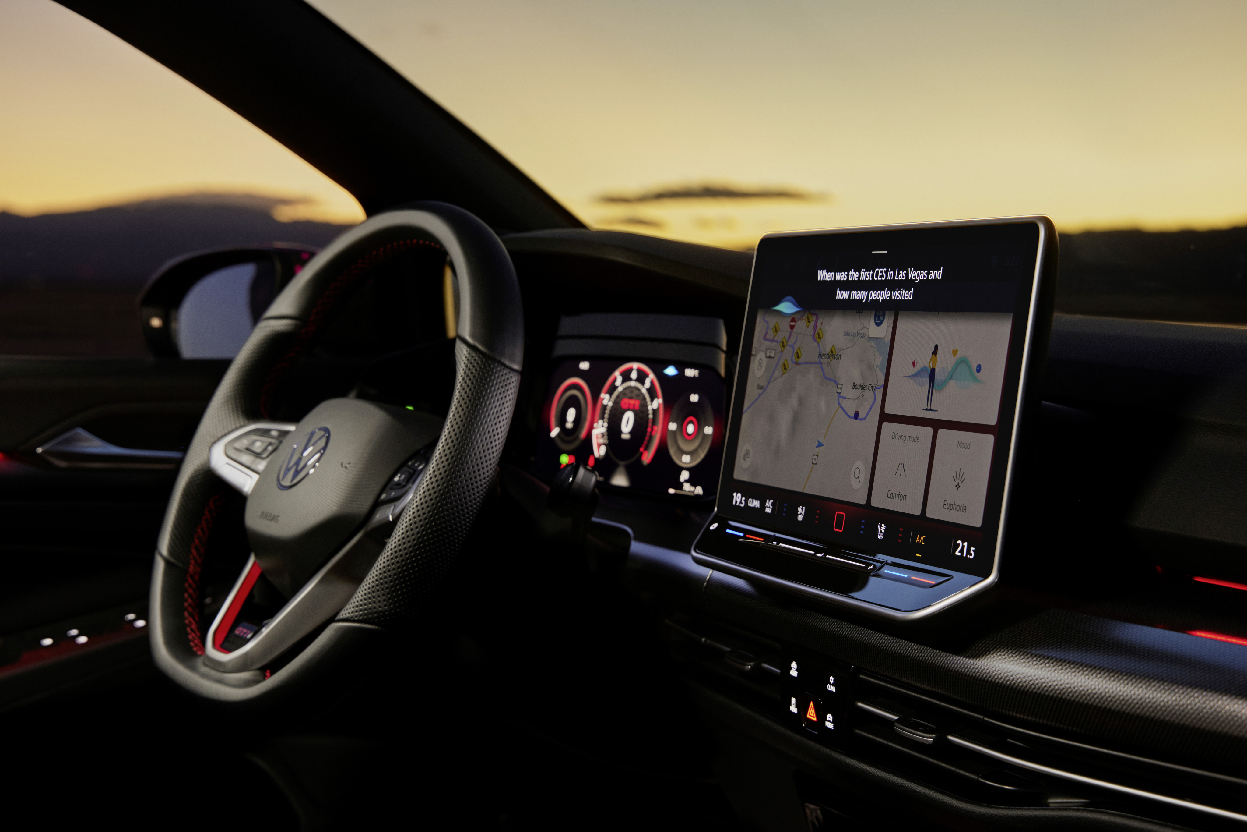 2025 Volkswagen Golf GTI 小改款伪装车亮相！搭全新大尺寸中控屏、重新采用实体按钮、语音助手集成 ChatGPT