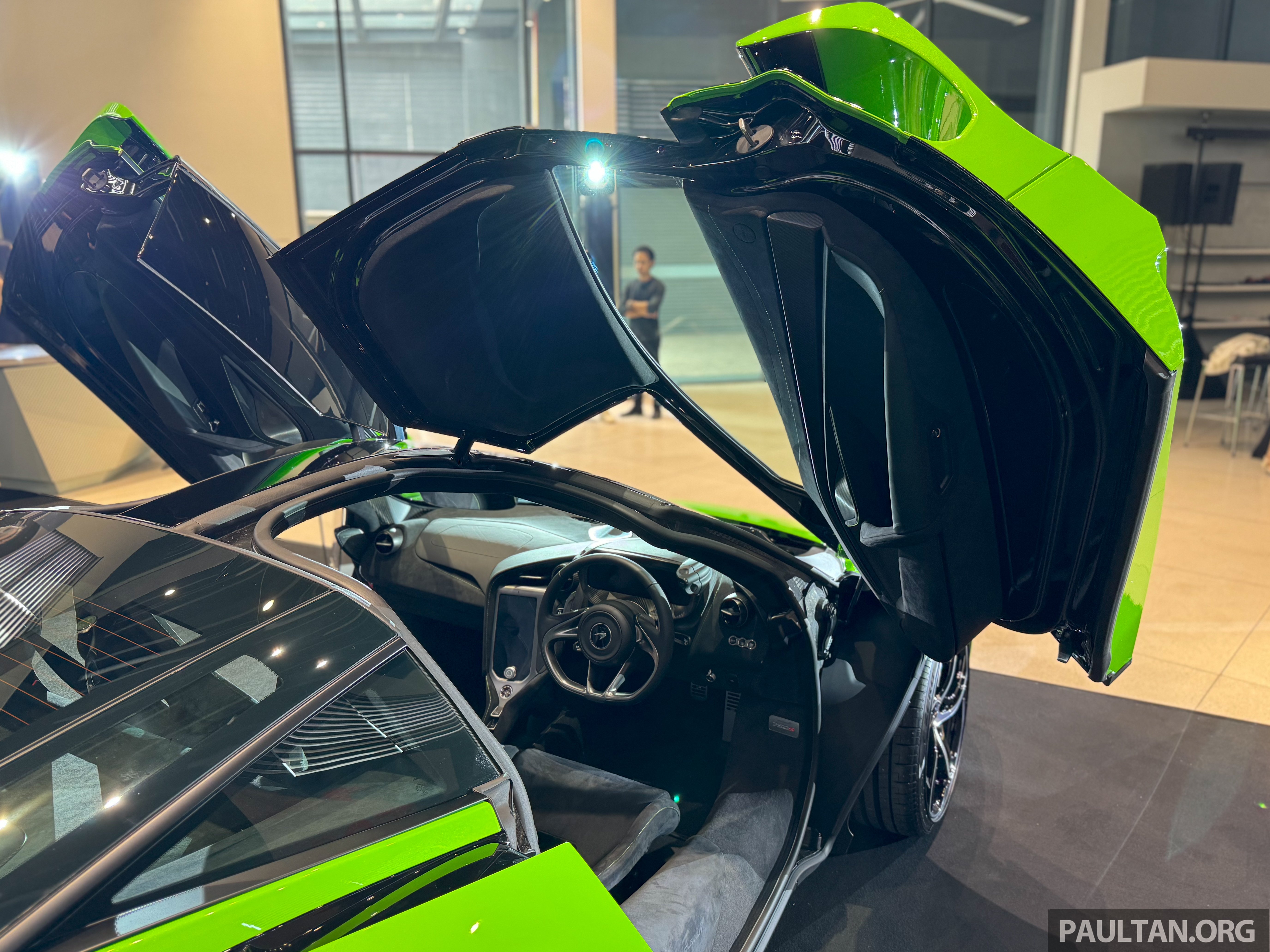 英伦旗舰超跑，McLaren 750S 本地开卖！V8双涡轮引擎，可输出750 PS/800 Nm，2.8秒破百！税前售138万令吉起