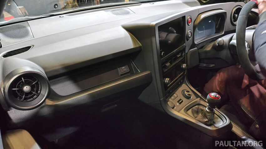 Toyota GR Yaris 小改款亮相东京改装车展, 新增自排变速箱选项, 动力更强劲、车体结构强化, 中控台更符合人体工学 244445