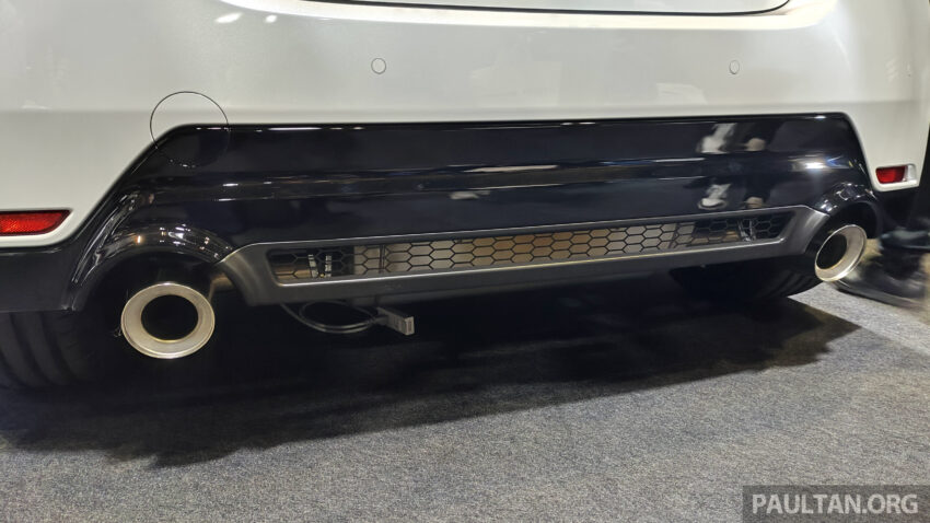 Toyota GR Yaris 小改款亮相东京改装车展, 新增自排变速箱选项, 动力更强劲、车体结构强化, 中控台更符合人体工学 244421