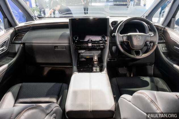 油电版 Toyota Alphard 与 Vellfire HEV 本地亮相, 或来马?