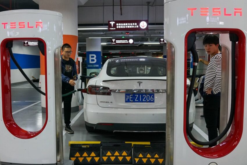 出于安全防范，传 Tesla 电动车在中国被禁止进入政府大楼 246182