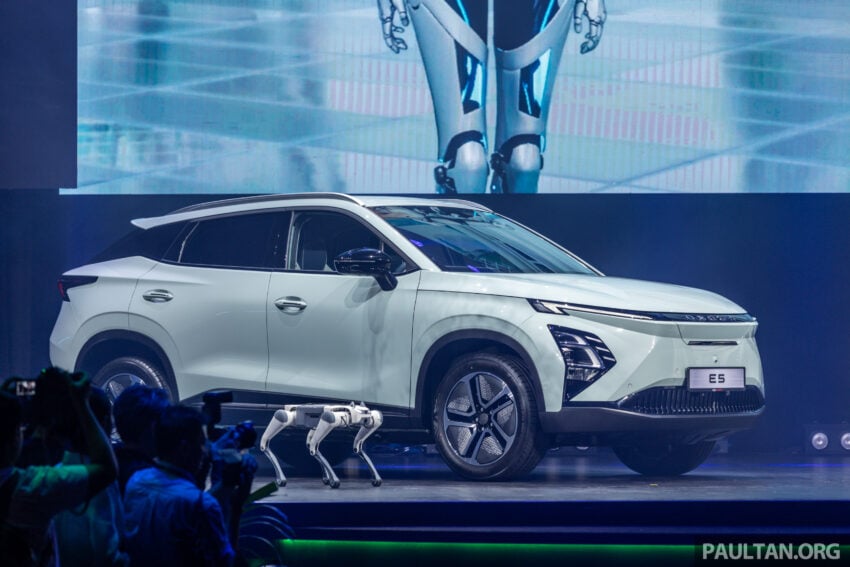 Chery Omoda E5 本地正式发布, 只有单一车型, 续航里程430公里, 30分钟充电至80%, 售价14.7万, 未来将本地组装 250342