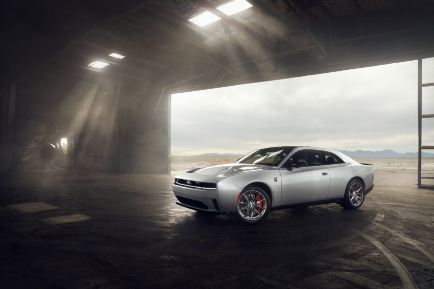 第八代 Dodge Charger Daytona 正式首发, 全球首款纯电动美式肌肉车, 3.3秒破百, 极速220km/h, 续航里程510公里 250697