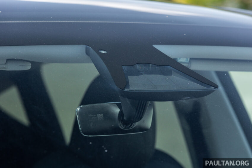 大马版 Tesla Model Y 获 HW4 小升级版！搭载最新摄像镜头、隔音双层玻璃车窗、隐私玻璃天窗，取消后行李箱盖 251049