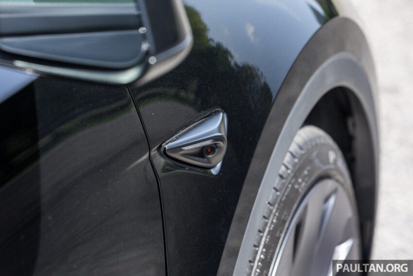 大马版 Tesla Model Y 获 HW4 小升级版！搭载最新摄像镜头、隔音双层玻璃车窗、隐私玻璃天窗，取消后行李箱盖 251050