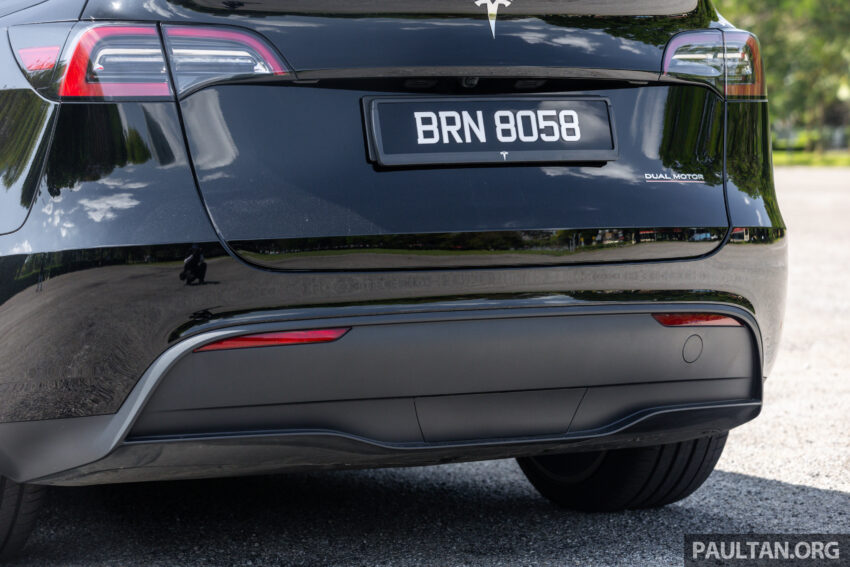 大马版 Tesla Model Y 获 HW4 小升级版！搭载最新摄像镜头、隔音双层玻璃车窗、隐私玻璃天窗，取消后行李箱盖 251061