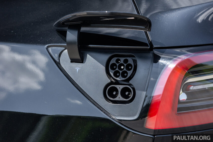 大马版 Tesla Model Y 获 HW4 小升级版！搭载最新摄像镜头、隔音双层玻璃车窗、隐私玻璃天窗，取消后行李箱盖 251064