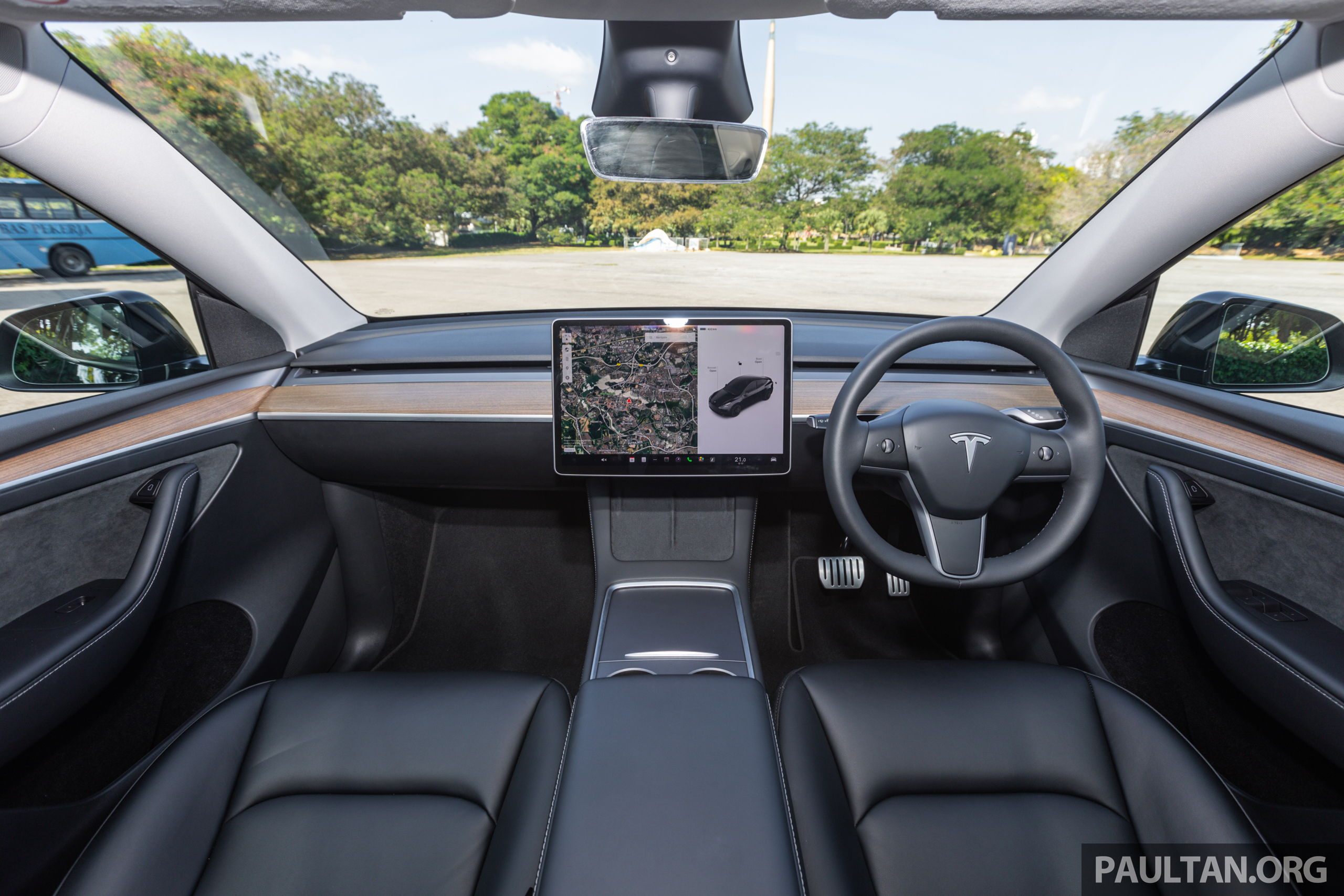 大马版 Tesla Model Y 获 HW4 小升级版！搭载最新摄像镜头、隔音双层玻璃车窗、隐私玻璃天窗，取消后行李箱盖