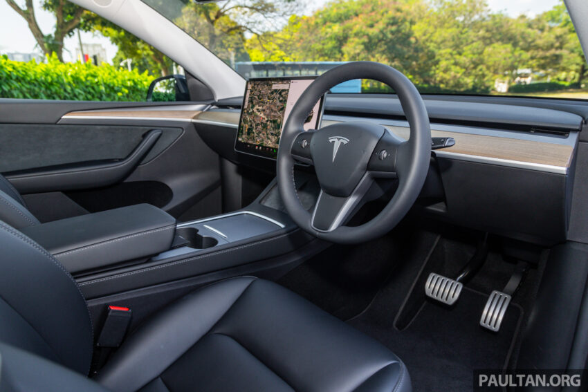 大马版 Tesla Model Y 获 HW4 小升级版！搭载最新摄像镜头、隔音双层玻璃车窗、隐私玻璃天窗，取消后行李箱盖 251070