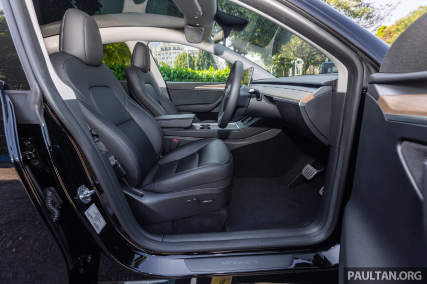 大马版 Tesla Model Y 获 HW4 小升级版！搭载最新摄像镜头、隔音双层玻璃车窗、隐私玻璃天窗，取消后行李箱盖 251127