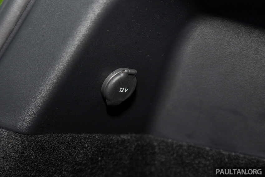 大马版 Tesla Model Y 获 HW4 小升级版！搭载最新摄像镜头、隔音双层玻璃车窗、隐私玻璃天窗，取消后行李箱盖 251148