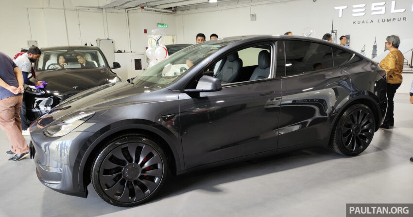 大马全球第二快上路！Tesla Model Y HW4 本地开始交付 251021