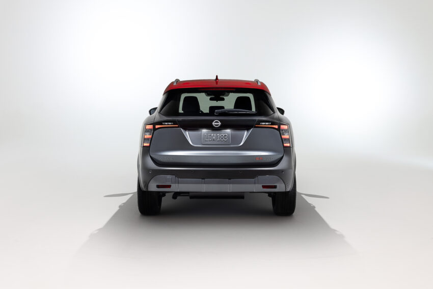 2025 Nissan Kicks 大改款北美首发, 全新外观与内装, 空间比上一代更大, 改用新2.0L四缸自然进气引擎, 有四驱版可选 252626
