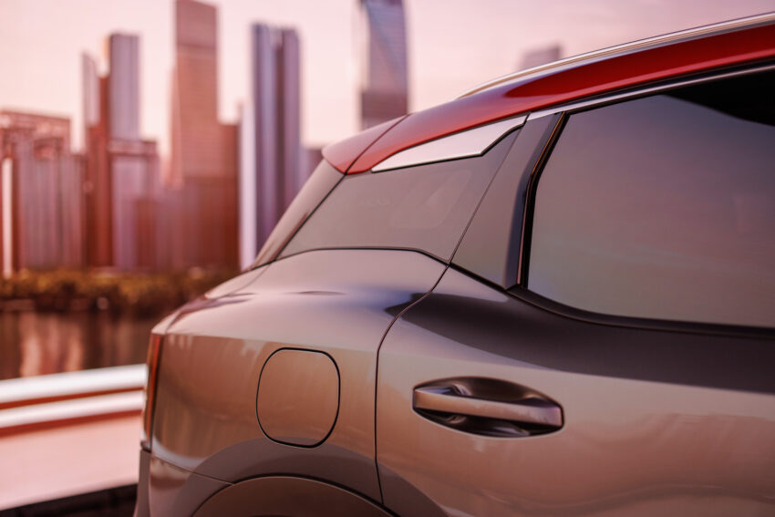 2025 Nissan Kicks 大改款北美首发, 全新外观与内装, 空间比上一代更大, 改用新2.0L四缸自然进气引擎, 有四驱版可选 252631