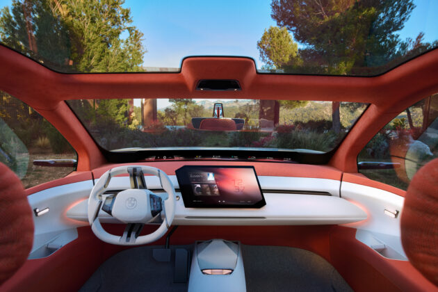 BMW Vision Neue Klasse X 概念车亮相, 预告新 iX3 设计