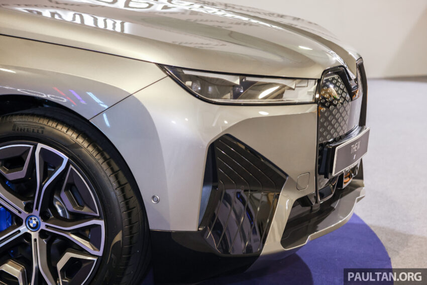 2024 BMW iX xDrive50 Sport 新车实拍！取消镭射头灯、全景式玻璃天窗；充电效能提升，便宜6.2万售RM465k起 249829