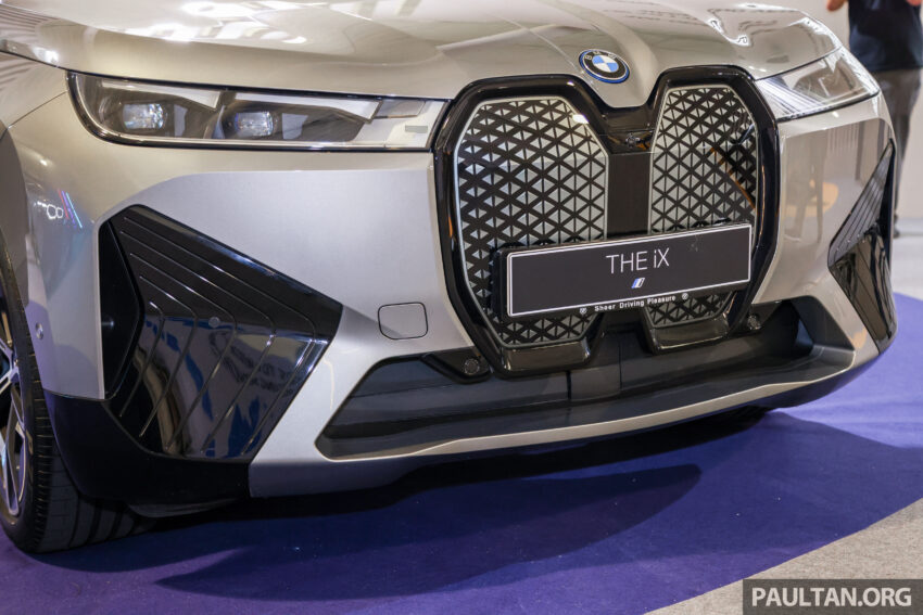 2024 BMW iX xDrive50 Sport 新车实拍！取消镭射头灯、全景式玻璃天窗；充电效能提升，便宜6.2万售RM465k起 249796