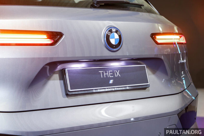 2024 BMW iX xDrive50 Sport 新车实拍！取消镭射头灯、全景式玻璃天窗；充电效能提升，便宜6.2万售RM465k起 249808