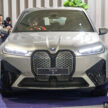 2024 BMW iX xDrive50 Sport 新车实拍！取消镭射头灯、全景式玻璃天窗；充电效能提升，便宜6.2万售RM465k起