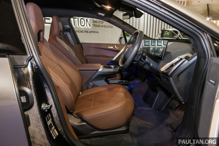 2024 BMW iX xDrive50 Sport 新车实拍！取消镭射头灯、全景式玻璃天窗；充电效能提升，便宜6.2万售RM465k起 249784
