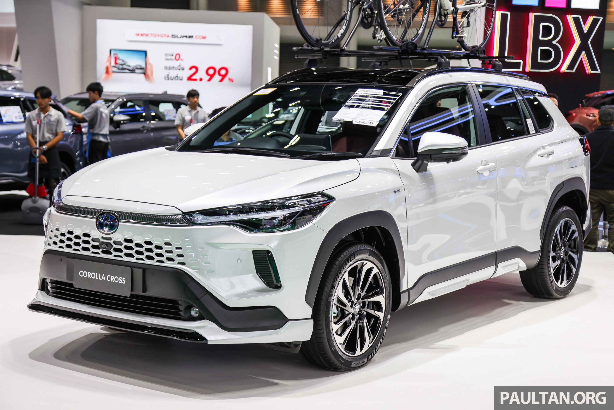 2025 Toyota Corolla Cross Hybrid 小改款将在 KLIMS 亮相！现在本地已开放新车预订，预估售价从RM140k起跳