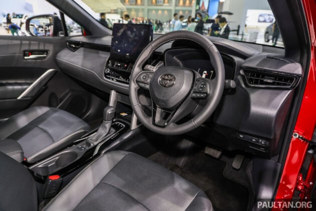 Toyota Corolla Cross Hybrid 小改款本地开放接单, 外型小改, 荧幕尺寸更大, 终于有电子手煞, 预估价14万令吉起