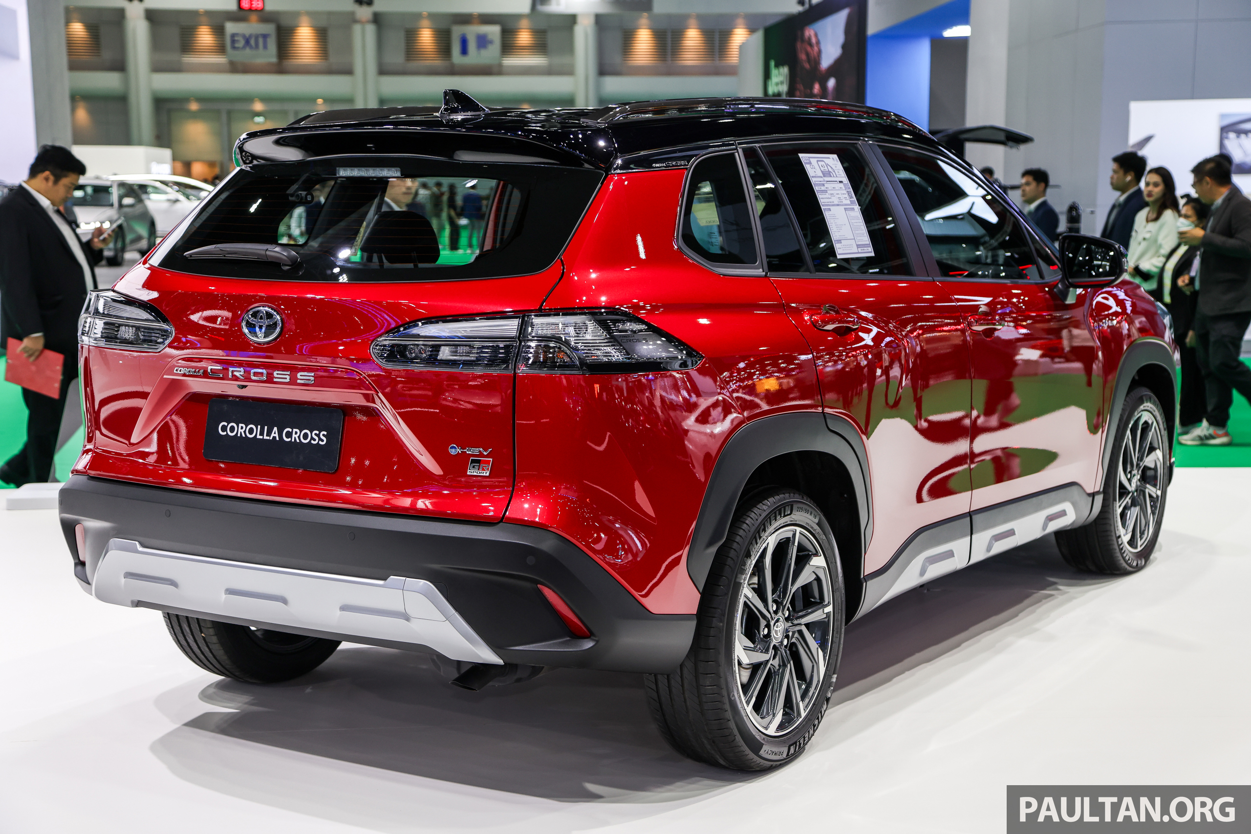 2025 Toyota Corolla Cross Hybrid 小改款将在 KLIMS 亮相！现在本地已开放新车预订，预估售价从RM140k起跳
