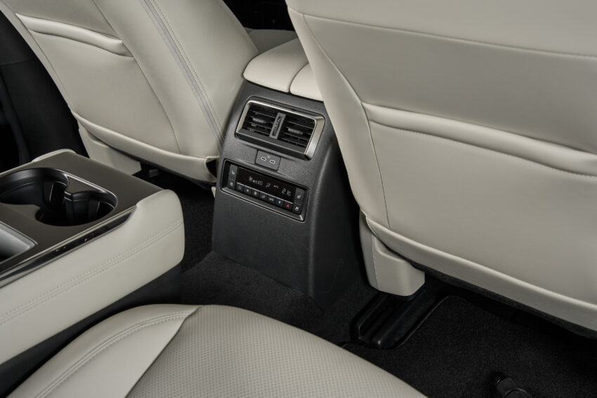 Mazda CX-80 全球首发, 定位高端七人座SUV, 大排量引擎 255987