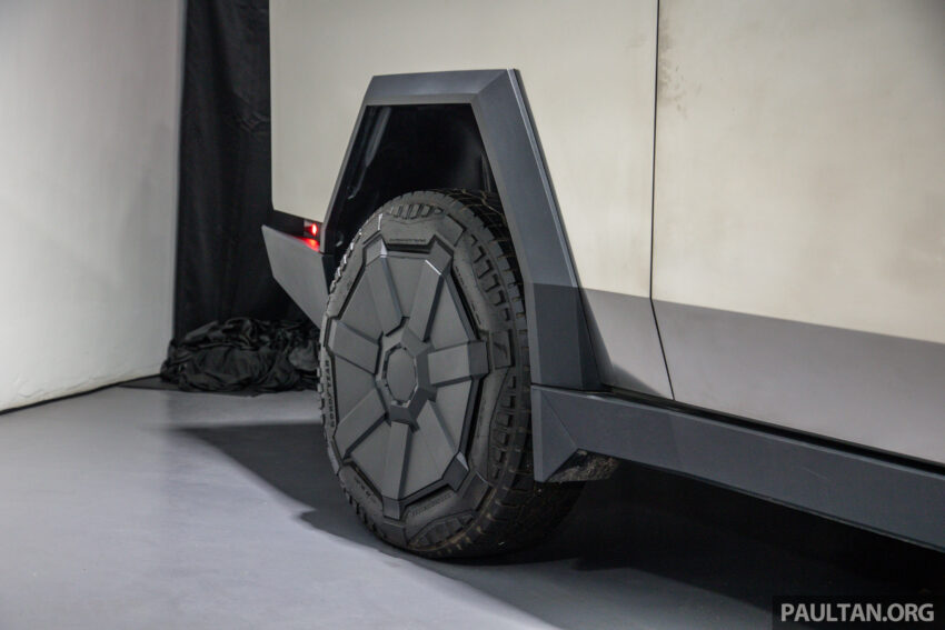 Tesla Cybertruck 本地首秀！5月本地展厅登场，暂不开卖 254441