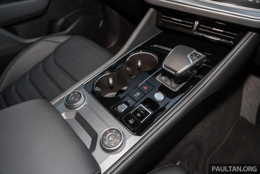 新车实拍: 2024 Volkswagen Touareg R-Line, 要价47.2万 255119