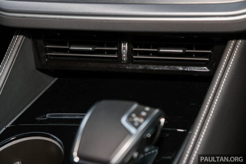 新车实拍: 2024 Volkswagen Touareg R-Line, 要价47.2万 255120