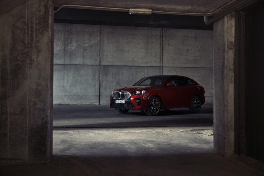 2024 BMW iX2 xDrive30 EV即将来马, 轿跑型纯电SUV开放订购, 5.6秒破百, 续航里程449公里, 售价从28.3万起 253722