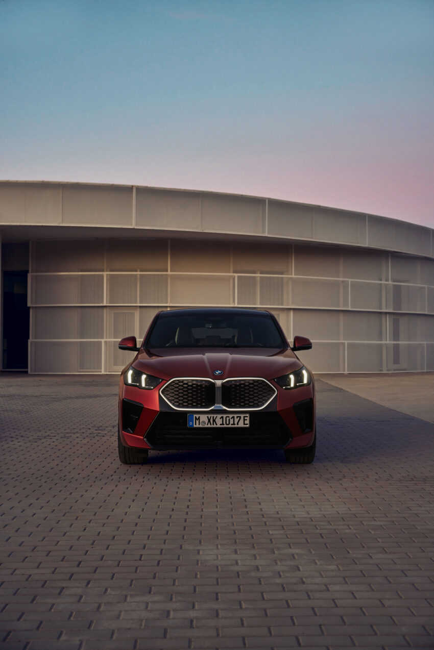 2024 BMW iX2 xDrive30 EV即将来马, 轿跑型纯电SUV开放订购, 5.6秒破百, 续航里程449公里, 售价从28.3万起 253750
