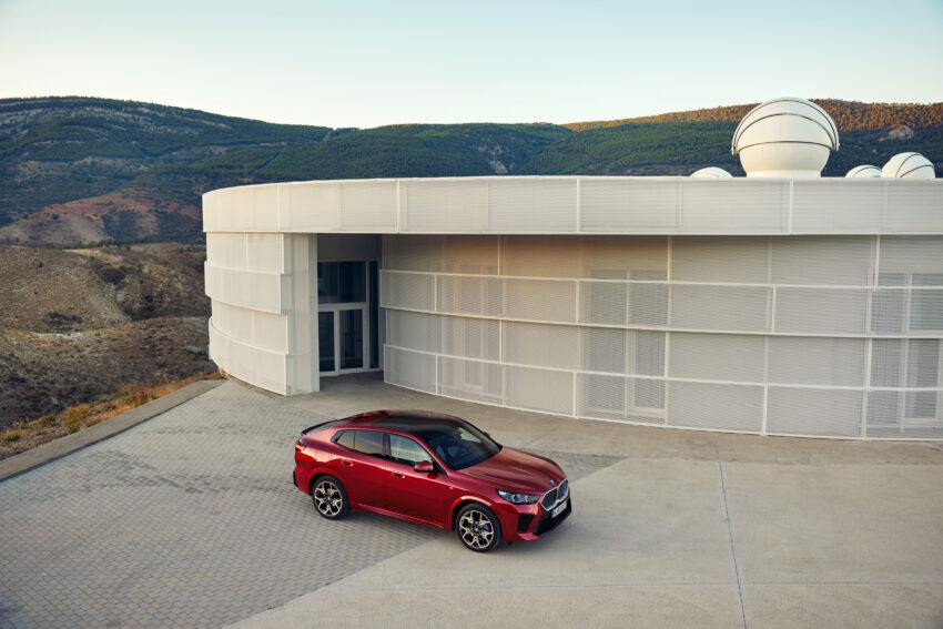 2024 BMW iX2 xDrive30 EV即将来马, 轿跑型纯电SUV开放订购, 5.6秒破百, 续航里程449公里, 售价从28.3万起 253752