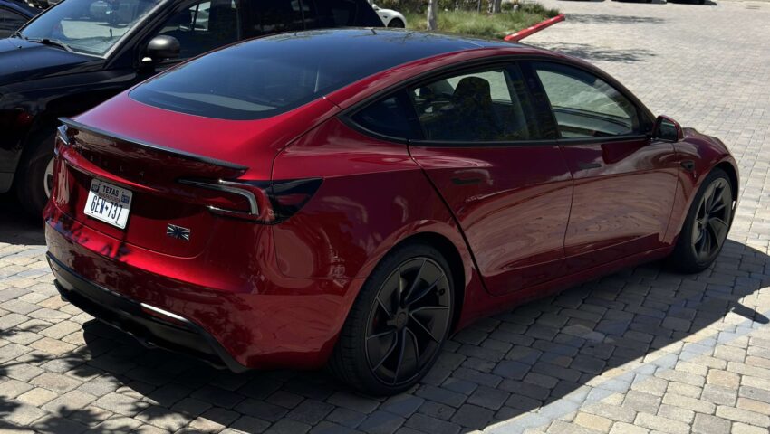 更清晰谍照！Tesla Model 3 Performance 发布前再被捕获 253861