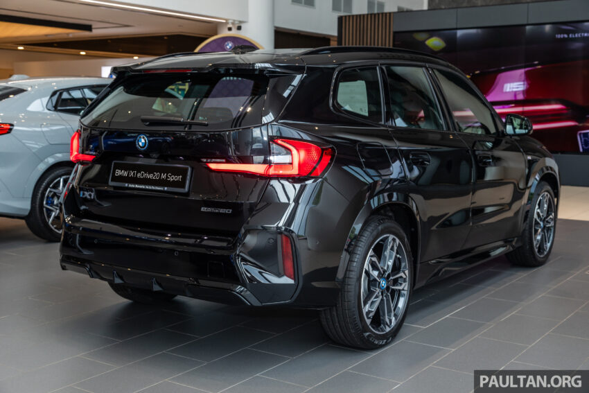 新车实拍: BMW iX1 eDrive20 M Sport 纯电SUV, 从25万起 257228