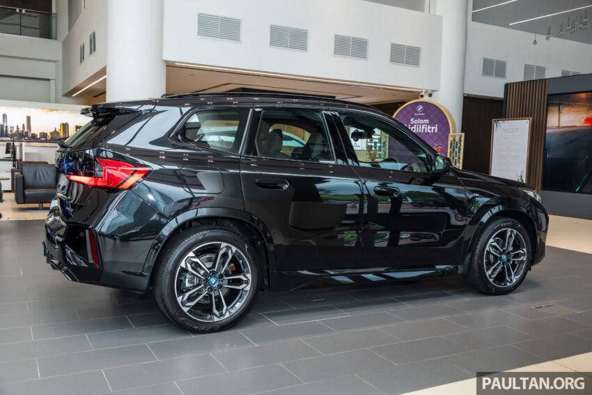 新车实拍: BMW iX1 eDrive20 M Sport 纯电SUV, 从25万起 257229