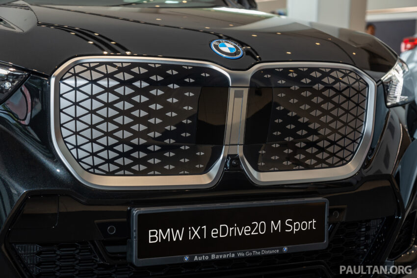 新车实拍: BMW iX1 eDrive20 M Sport 纯电SUV, 从25万起 257235