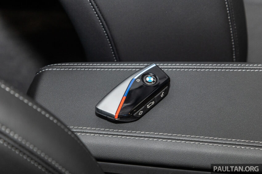 新车实拍: BMW iX1 eDrive20 M Sport 纯电SUV, 从25万起 257349