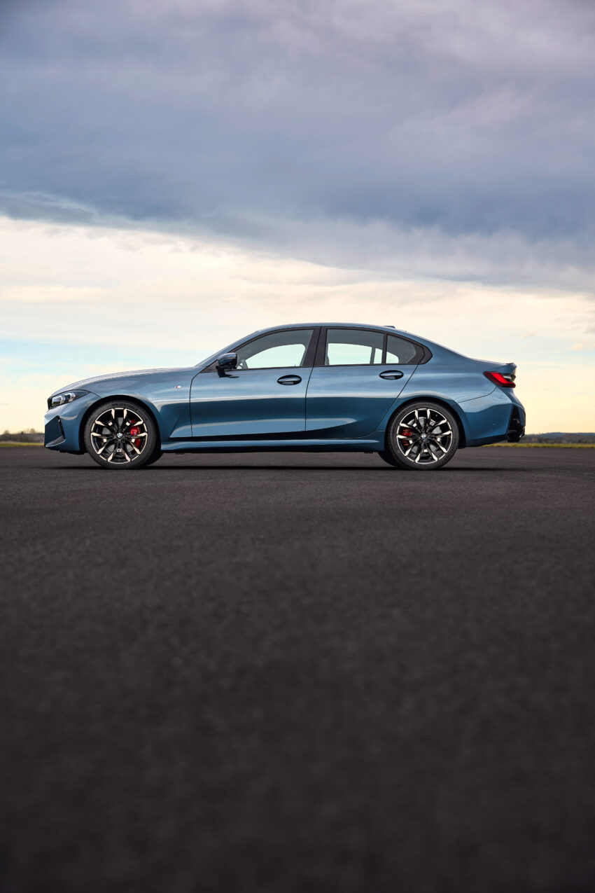 2024 BMW 3系列小改动, 新设计方向盘与新轮圈, 330e PHEV版本搭载更大容量电池, 纯电续航里程如今达101公里 260492