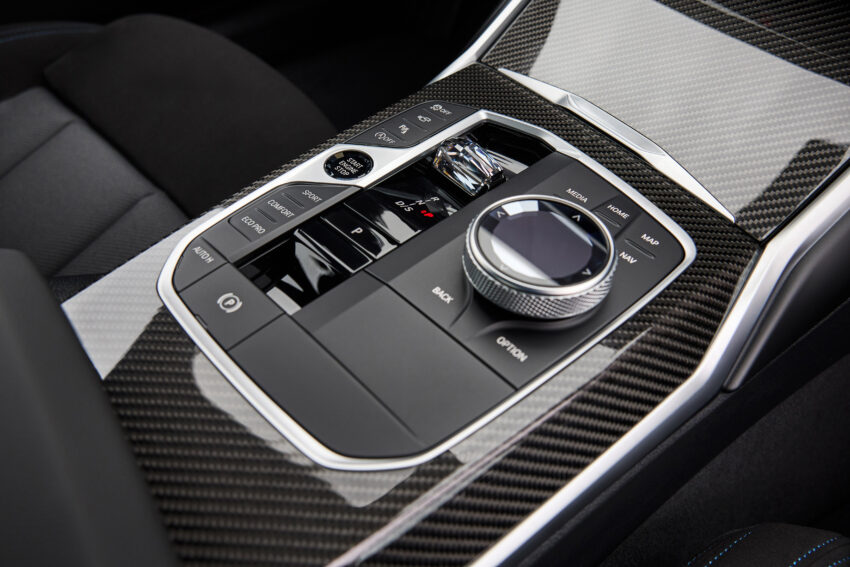 2024 BMW 3系列小改动, 新设计方向盘与新轮圈, 330e PHEV版本搭载更大容量电池, 纯电续航里程如今达101公里 260499