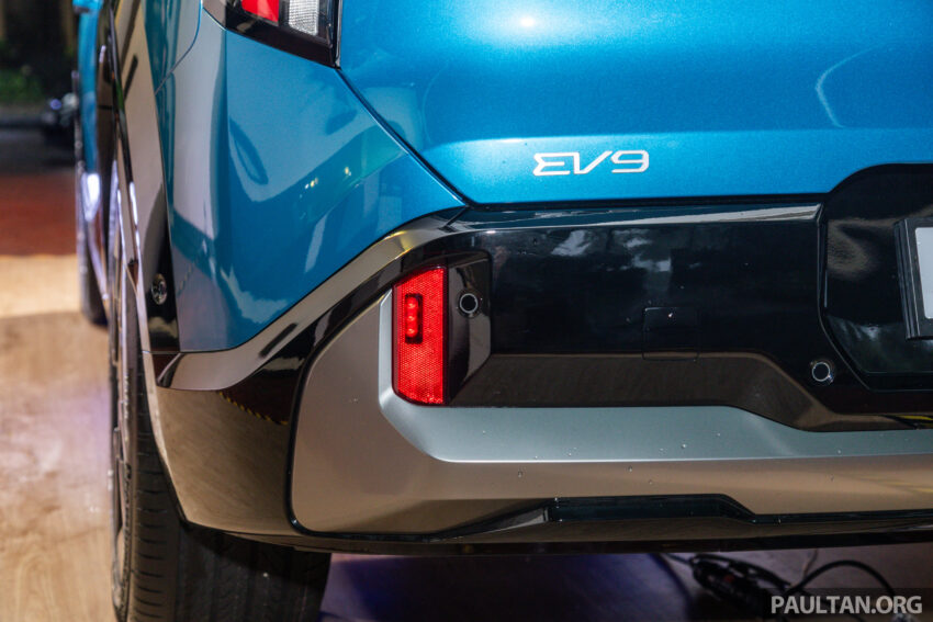 Kia EV9 纯电六/七人座SUV来马, 续航里程505公里, 5.3秒破百, 极速200km/h, 24分钟充电至80%, 售价从37万起 257135