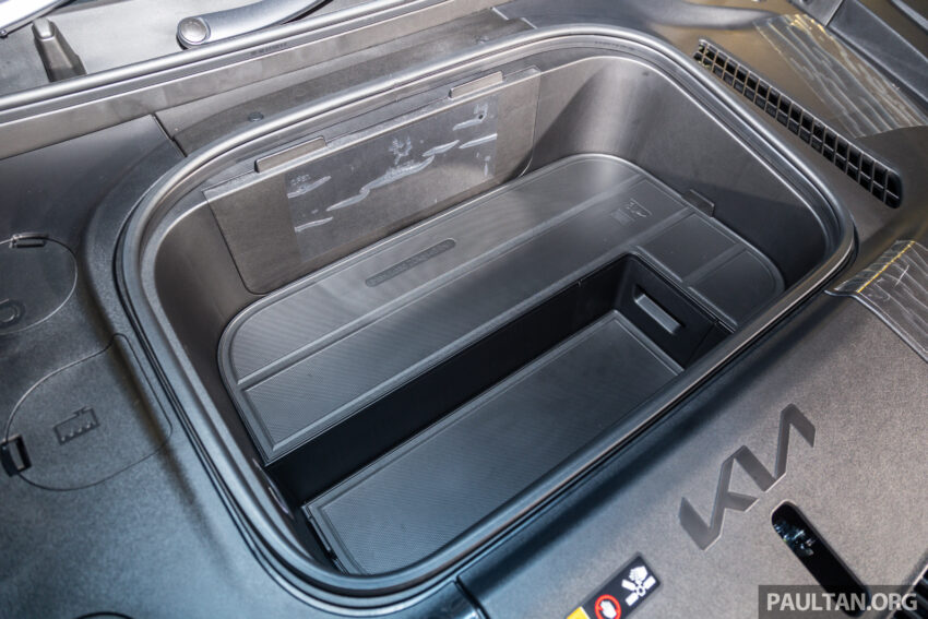 Kia EV9 纯电六/七人座SUV来马, 续航里程505公里, 5.3秒破百, 极速200km/h, 24分钟充电至80%, 售价从37万起 257143