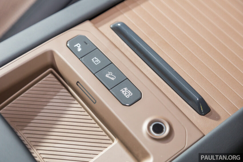 Kia EV9 纯电六/七人座SUV来马, 续航里程505公里, 5.3秒破百, 极速200km/h, 24分钟充电至80%, 售价从37万起 257162