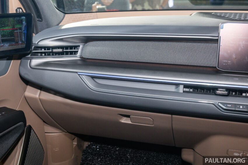 Kia EV9 纯电六/七人座SUV来马, 续航里程505公里, 5.3秒破百, 极速200km/h, 24分钟充电至80%, 售价从37万起 257166