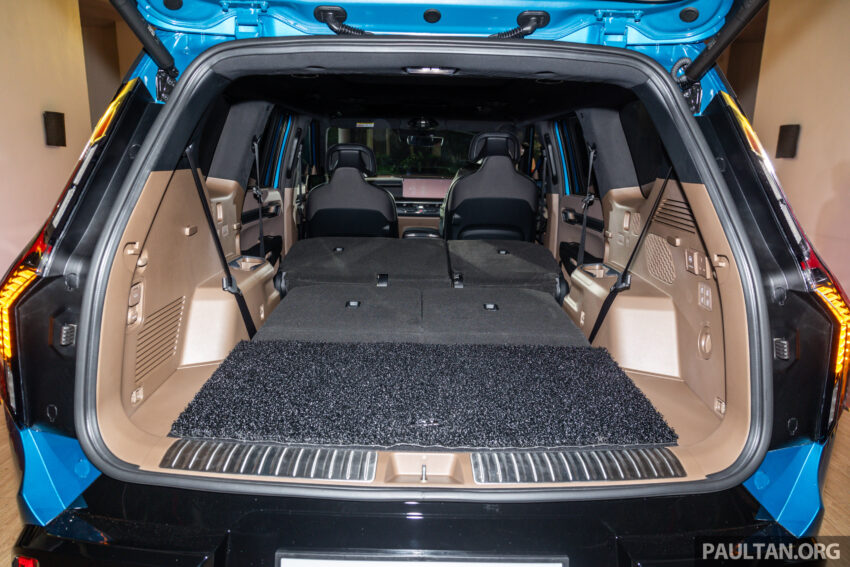 Kia EV9 纯电六/七人座SUV来马, 续航里程505公里, 5.3秒破百, 极速200km/h, 24分钟充电至80%, 售价从37万起 257200